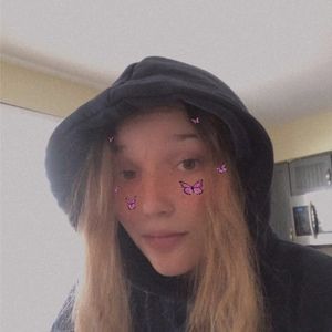 Meet your Posher, Lyla